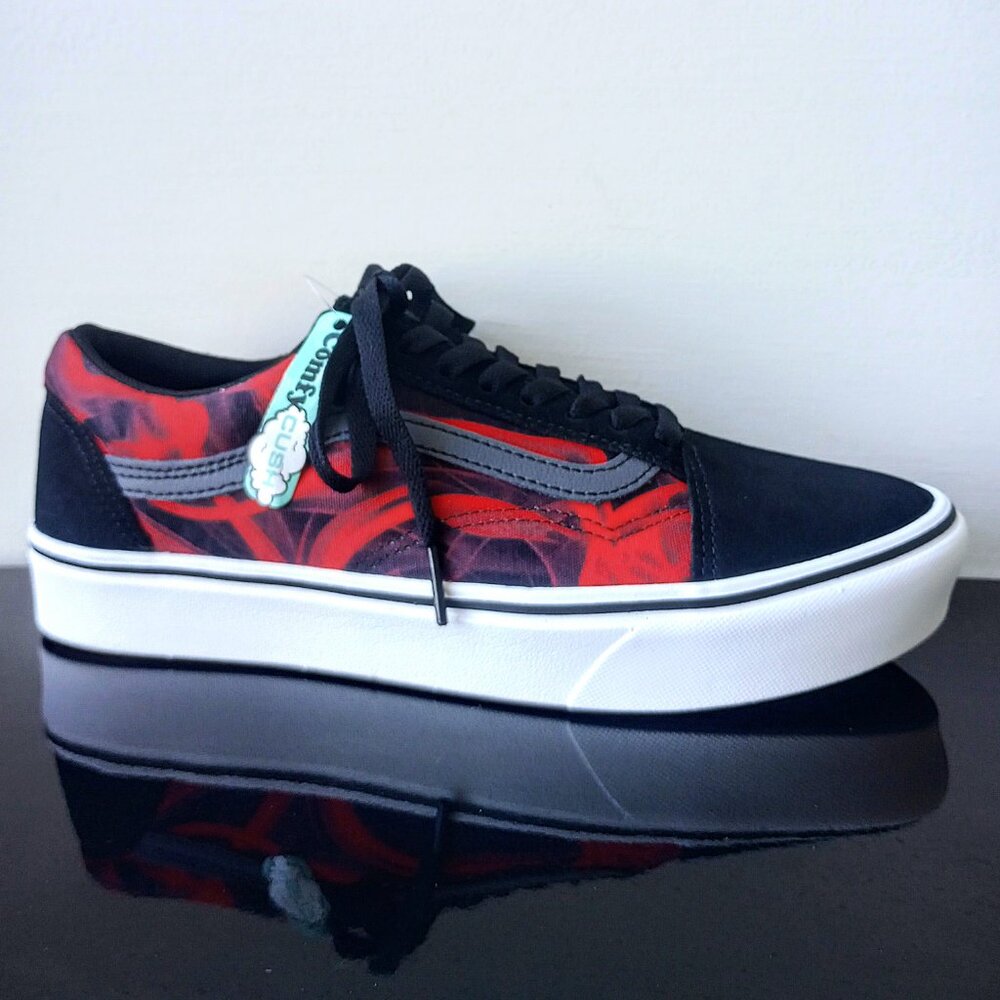 Vans Men's ComfyCush Old Skool Sneaker in Super Awesome After Dark Black/Red
